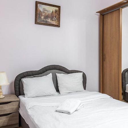 Striltsiv Apartment ลวีฟ ภายนอก รูปภาพ