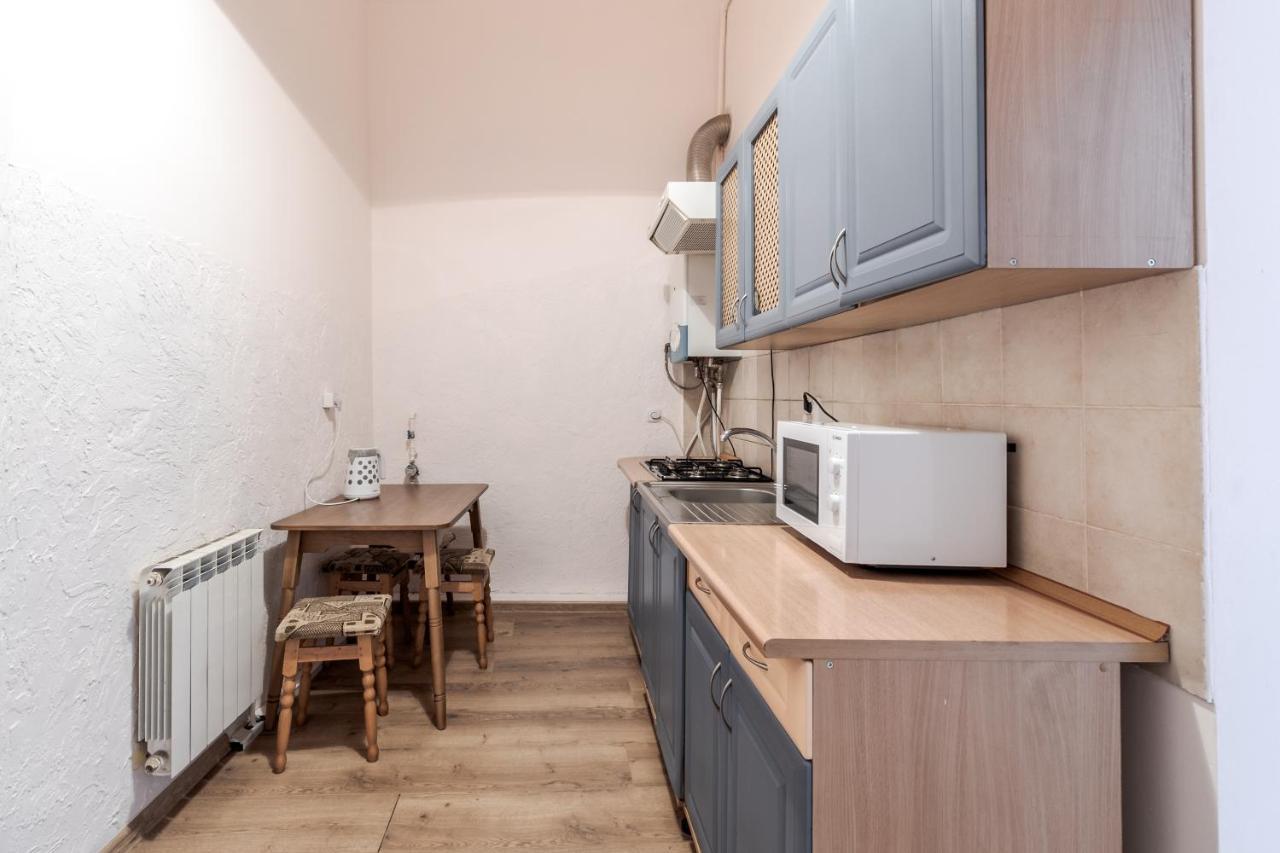 Striltsiv Apartment ลวีฟ ภายนอก รูปภาพ