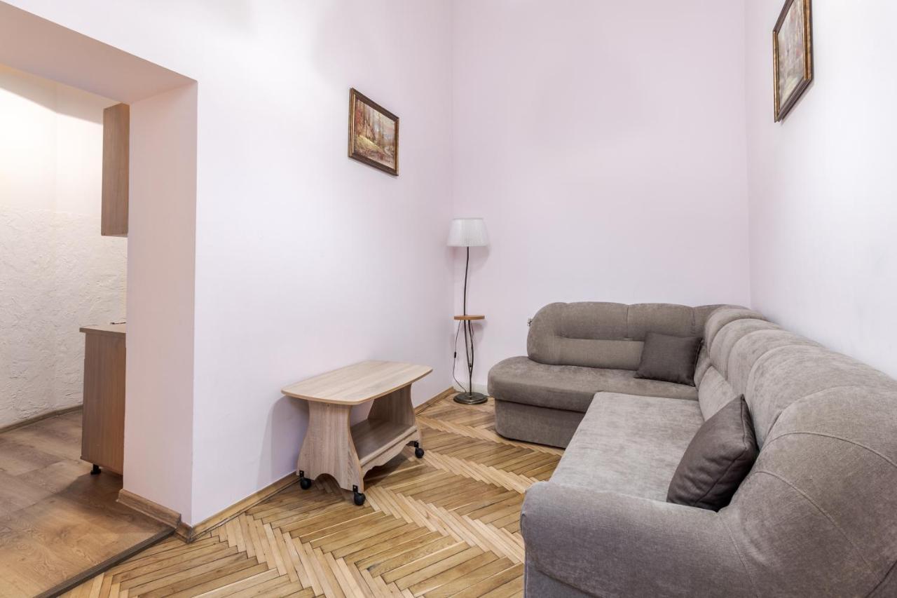 Striltsiv Apartment ลวีฟ ภายนอก รูปภาพ